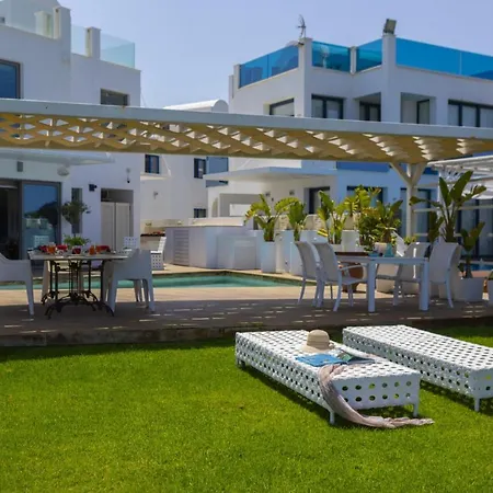 You And Your Family Will Love This Beachfront Villa, Protaras Villa 1526 Protaras
