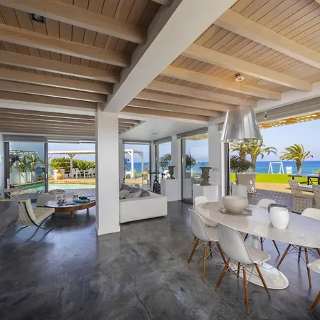 Villa You And Your Family Will Love This Beachfront Villa, Protaras Villa 1526