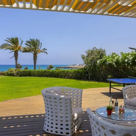 Villa You And Your Family Will Love This Beachfront Villa, Protaras Villa 1526 *