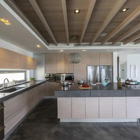 Villa You And Your Family Will Love This Beachfront Villa, Protaras Villa 1526
