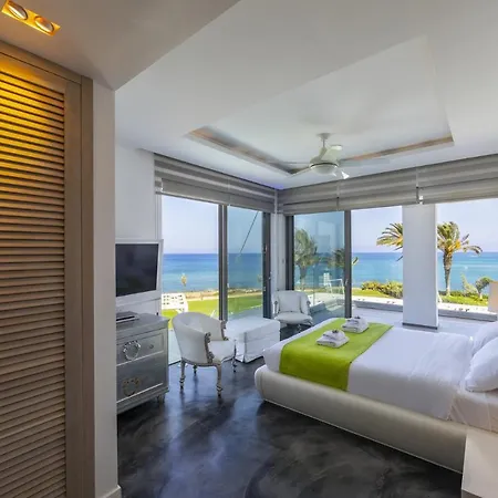 You And Your Family Will Love This Beachfront Villa, Protaras Villa 1526 *