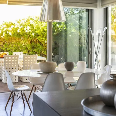 You And Your Family Will Love This Beachfront Villa, Protaras Villa 1526